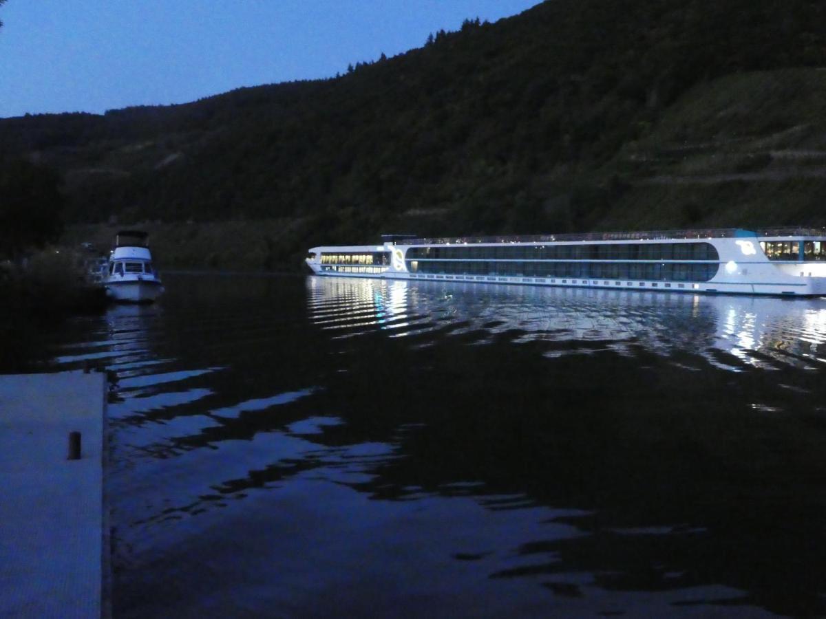 Hotel Hausboot Moselrose In Poelich Polich Exterior foto