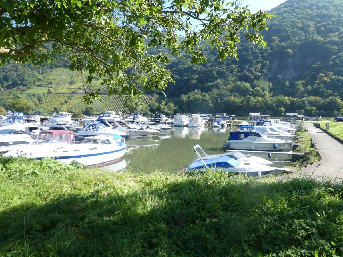 Hotel Hausboot Moselrose In Poelich Polich Exterior foto